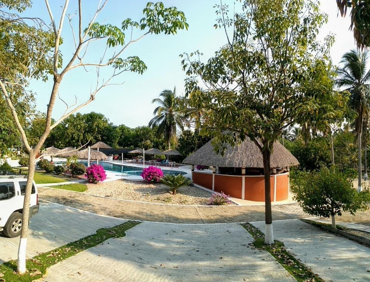 Hotel Y Club Campestre Altos Paraiso Puerto Escondido  Esterno foto